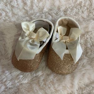 Carters Baby girl shoes 3-6 mo (NEW)